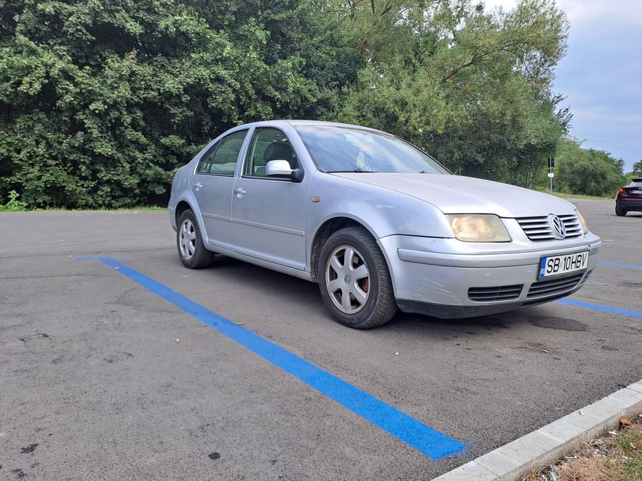 Bora 1.6 105 cp 2002