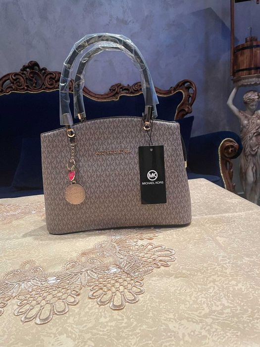 Дамска чанта Michael Kors