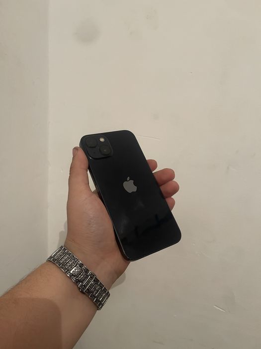 Айфон 13 срочно продам