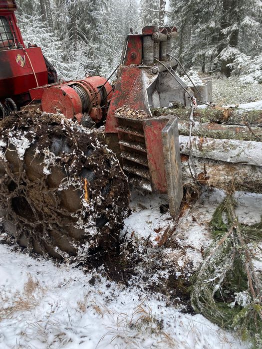 Vând scut și sapă taf