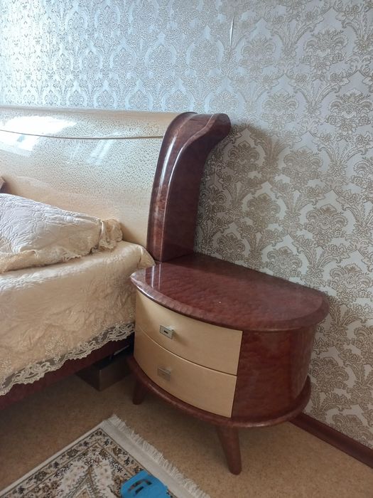 Спальный гарнитур