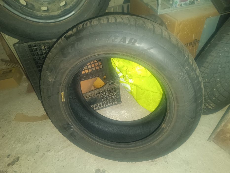 Vând 4 anvelope Goodyear All Season 165/65 R15 – DOT 3225, aproape noi