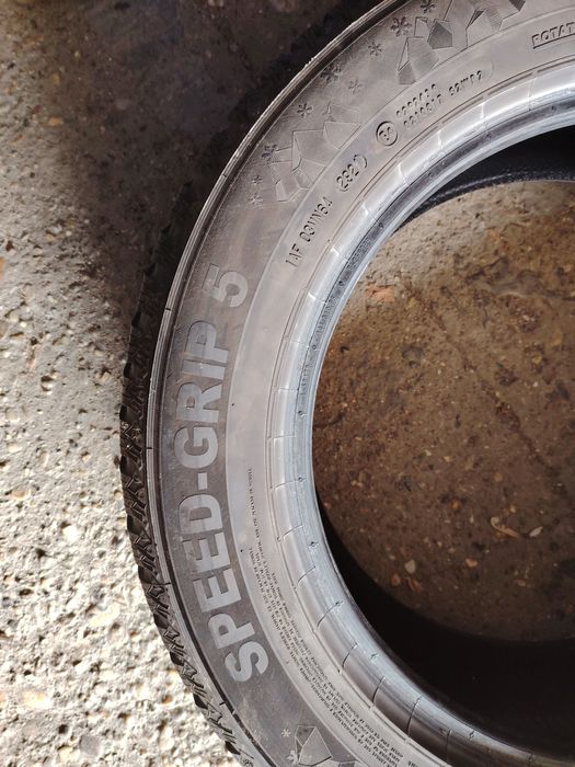 215/65 R17 Semperit Speed-grip5 cu buză, M+S