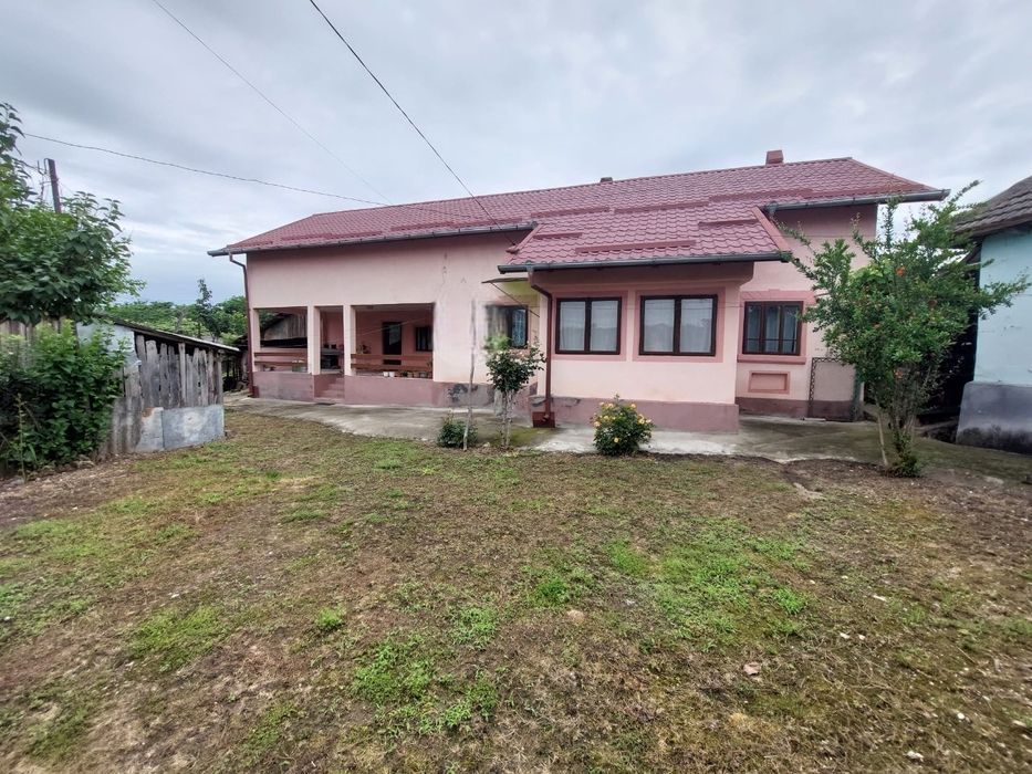 Vând casa zona Budesti