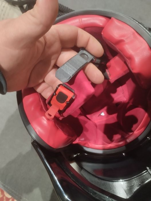 Каска тип прешалеца с плитки