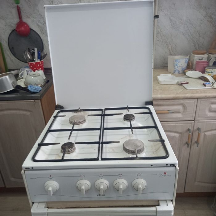 Продам газплиту Дарина состояние рабочее