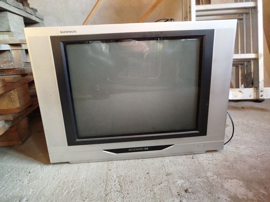 Продам телевизор