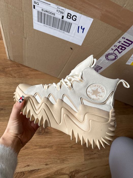 Converse Run Star Motion