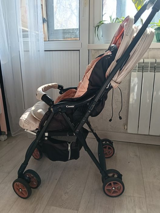 Коляска  фирма Combi