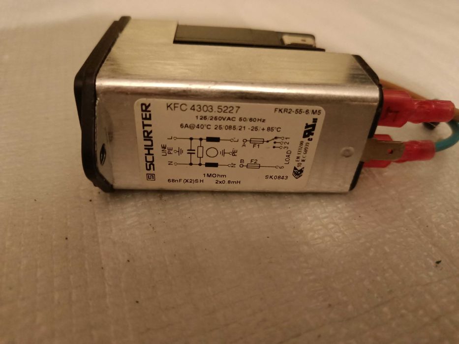 Продам модуль ввода питания с предохранителем.