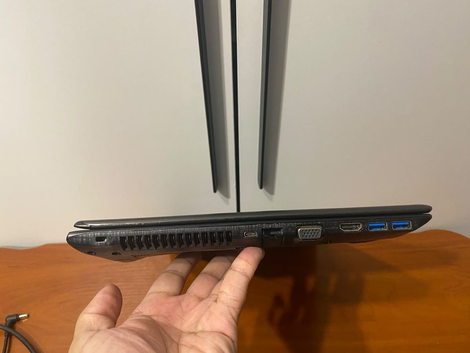 Acer intel core i3/Nvidia GeForce/SSD/ozu 8
