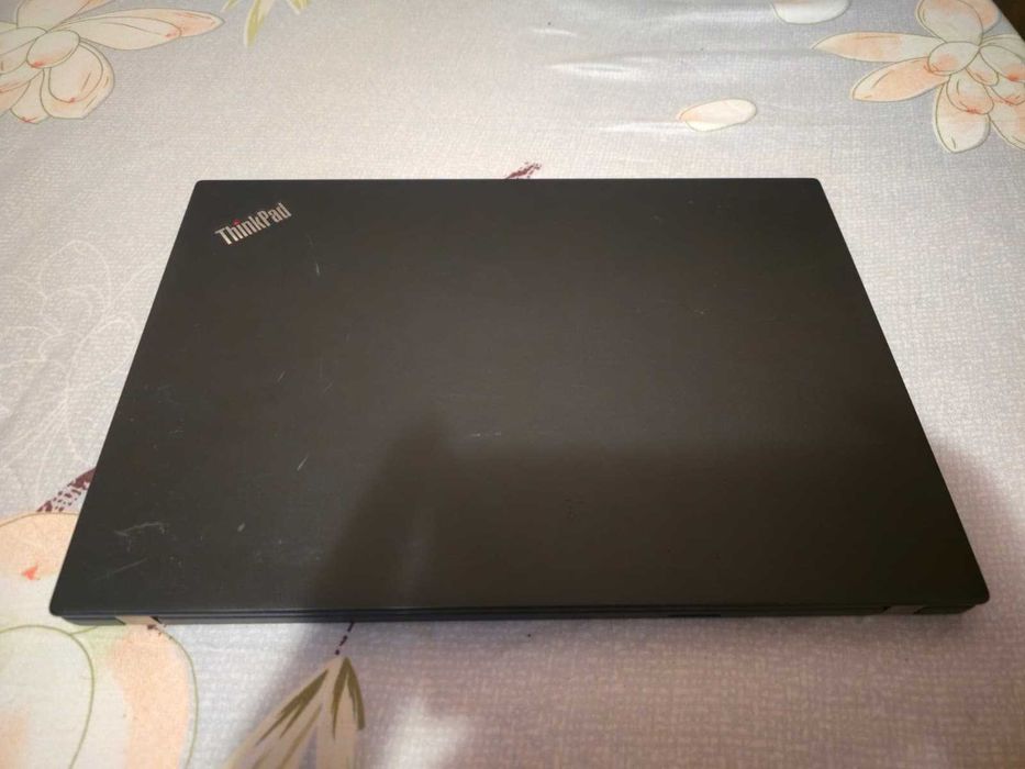 Lenovo ThinkPad T495s