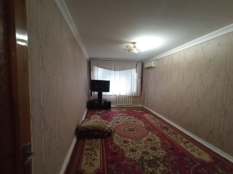 3хоналик 2каватда шарк2,Бурчакда 
2каватда 
4каватлик панельный домдан