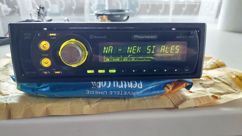 Cd.player auto Pioneer DEH-P55BT model ft.rar
