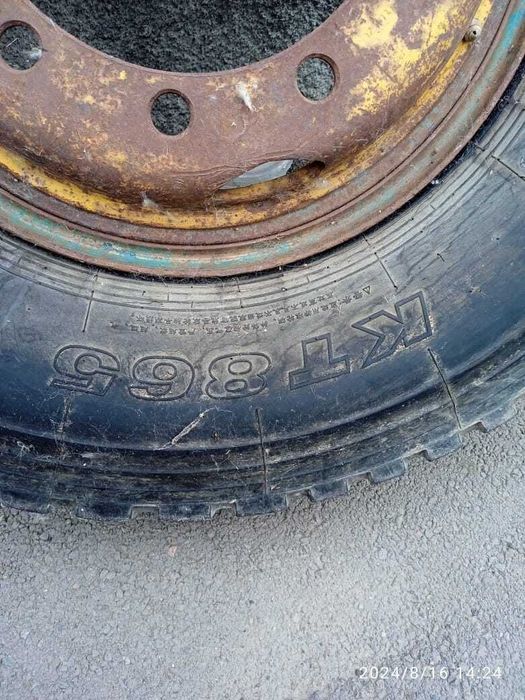 Резина с дисками на грузовые машины