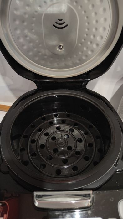 Мултикукър на Тефал модел R33-1