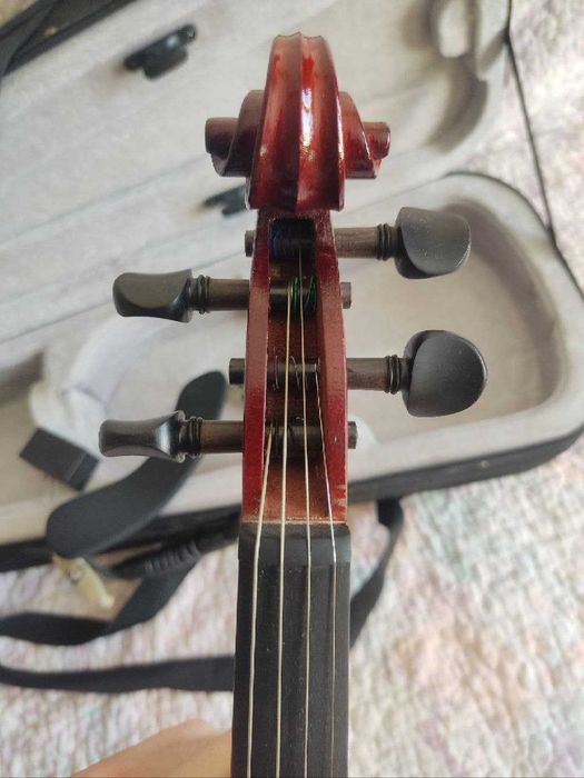 Скрипка 4/4 полный комплект