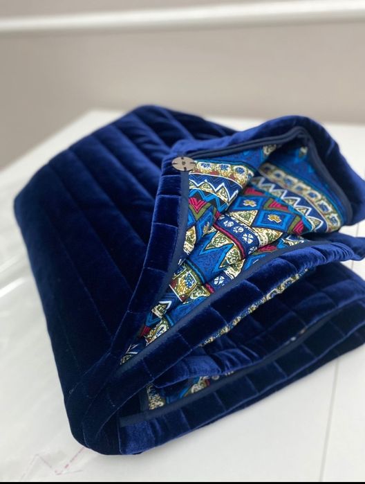 Красивый женский шапан