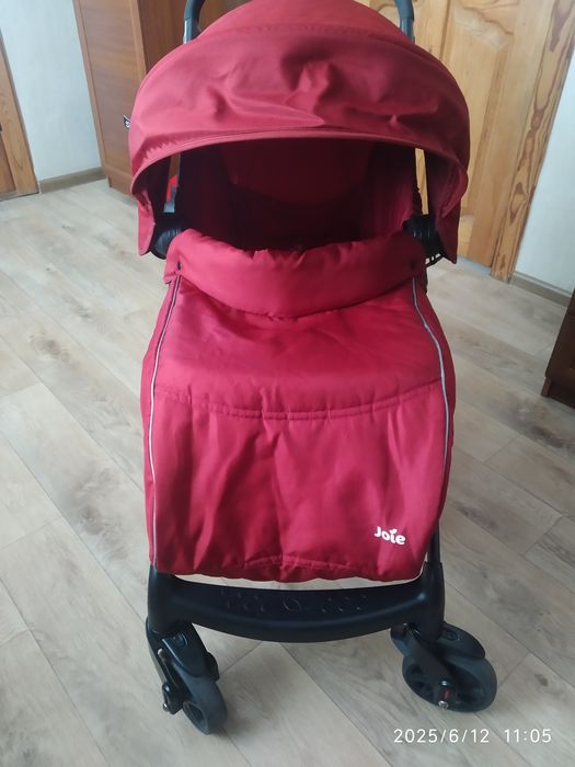 Коляска прогулочная