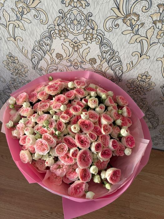Кустовые розы свежие