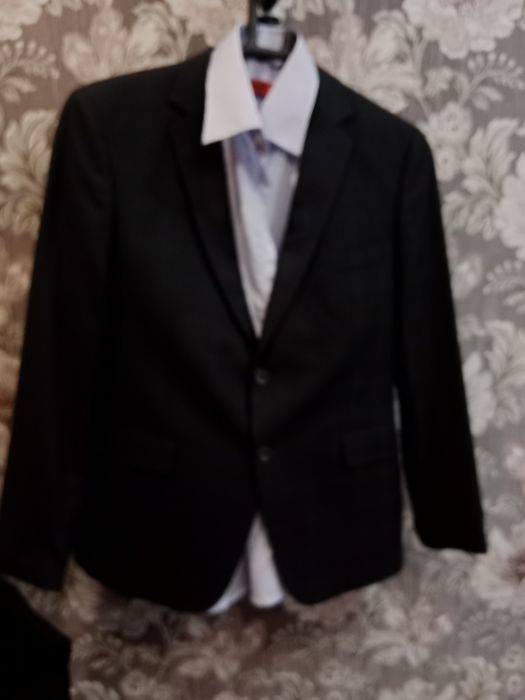 Продам вещи,верхние