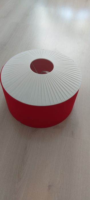 Продам новую навесную лампу