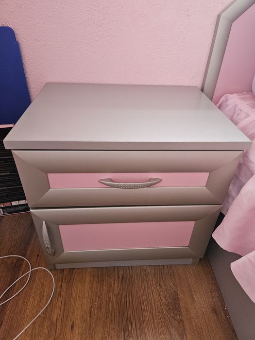 Розова детска стая.