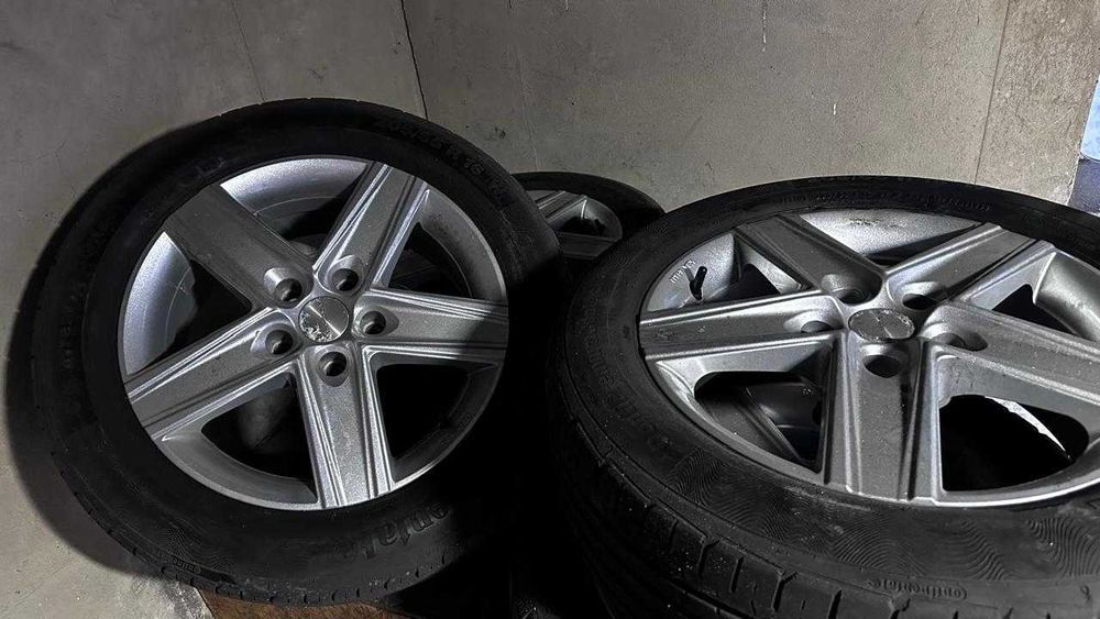Продам диски с шинами 205/55/16