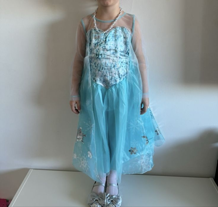 Costum Disney Elsa Frozen H&M, 4-6 ani (110-116 cm)