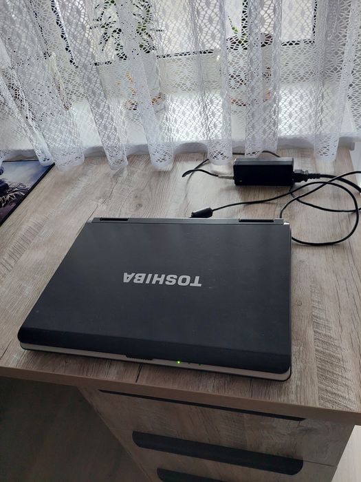 Ноутбук TOSHIBA  бу