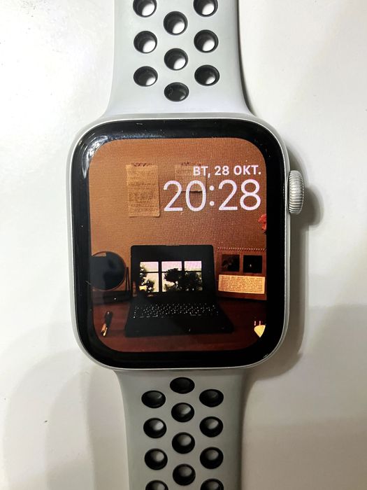 Apple watch SE Silver 44mm NIKE