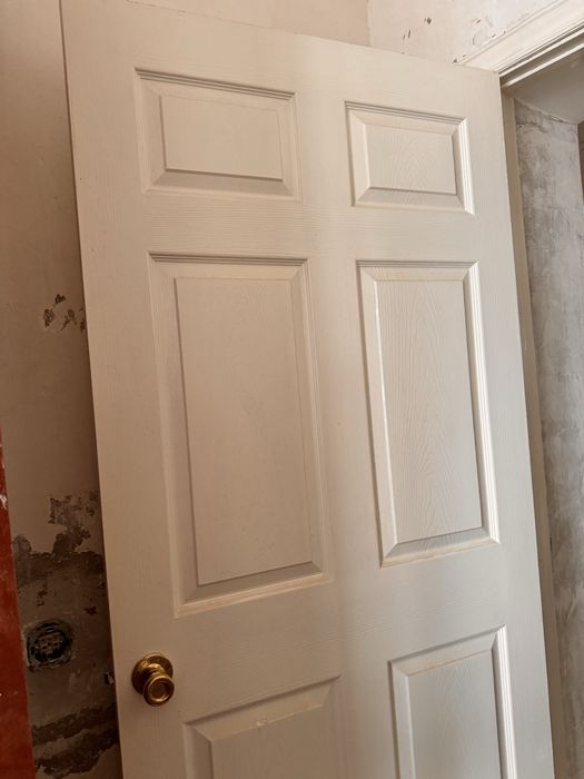 Продам двери межкомнатные