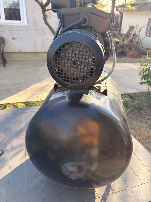 Hidrofor cu butelie de 50 l