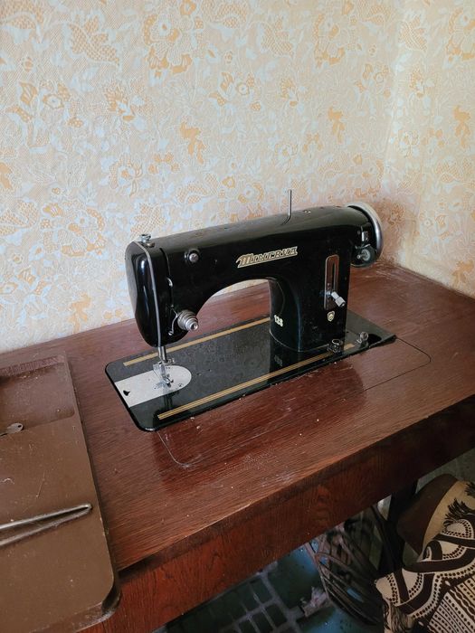 Шевна крачна машина