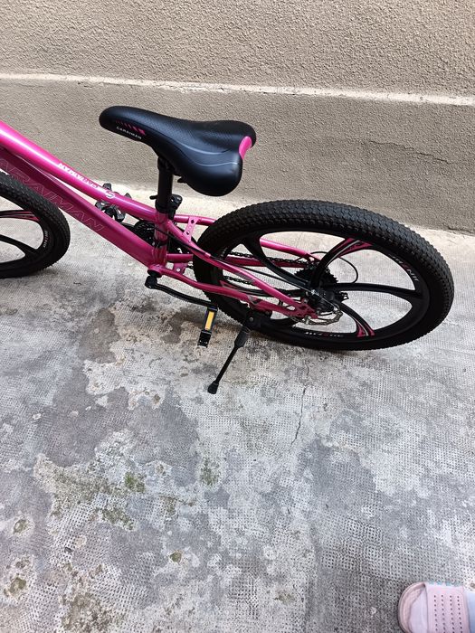 Vând doua biciclete una ii de dama  și una de fetițe.