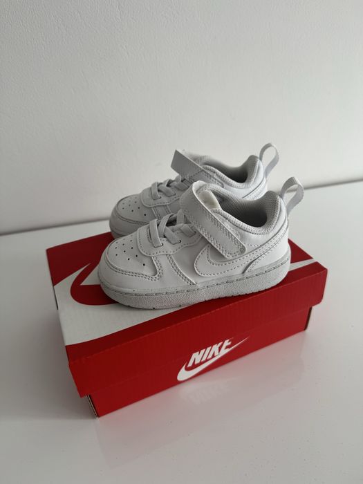 Маратонки Nike размер 22