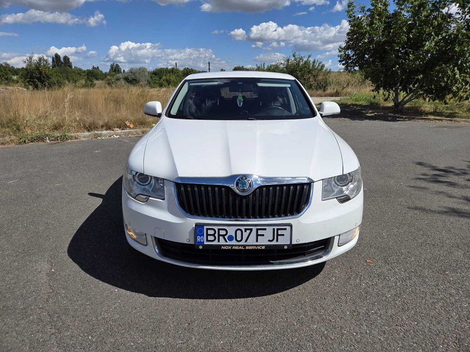SKODA Superb 2012 — imagine 2