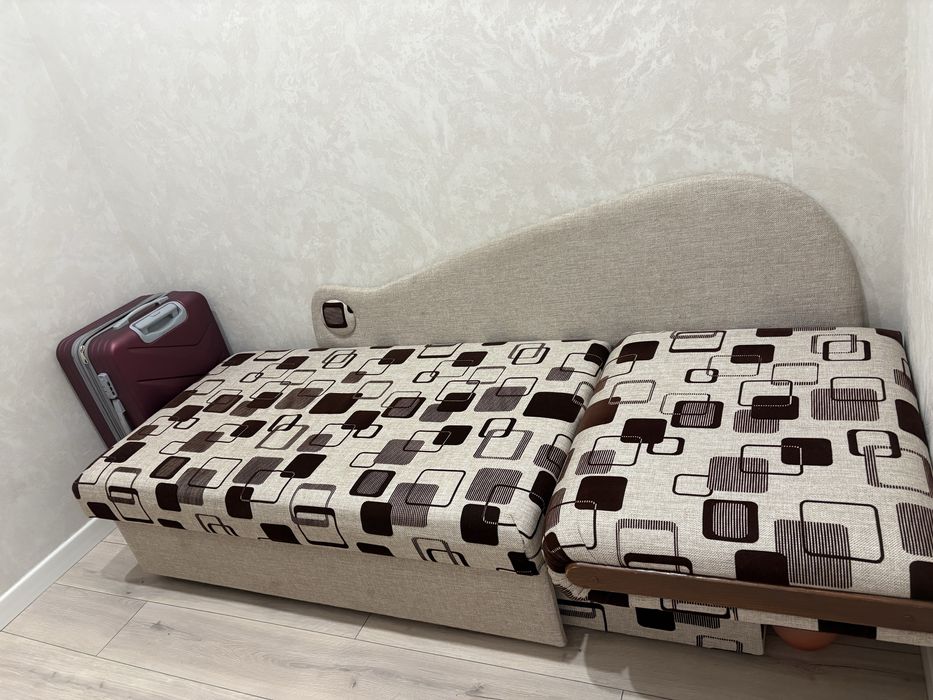 Тахта в хорошим состоянии