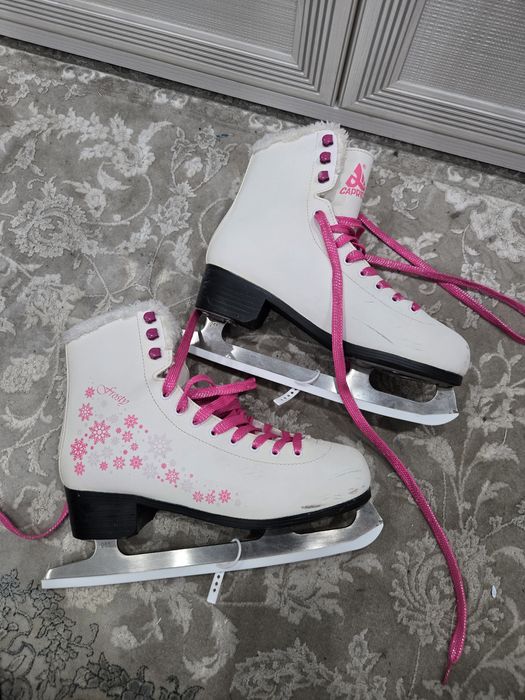 Коньки женские 39 размер