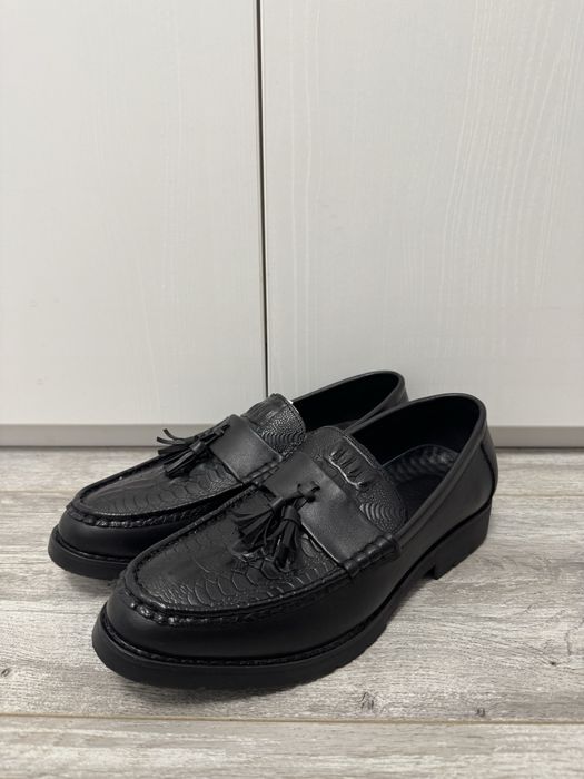 Pantofi eleganti noi