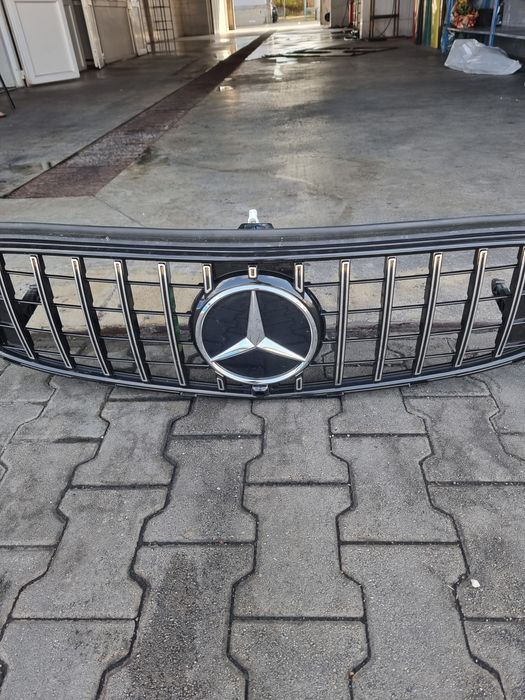 Grila Mercedes GLE