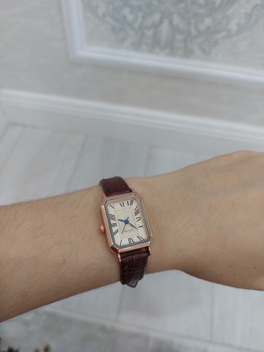 Часы новые в комплекте