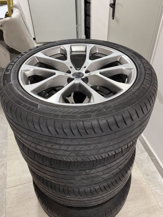 Продам комлект дисков с резиной  от BMW