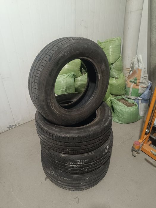 Покрышки, резина (маленький пробел)