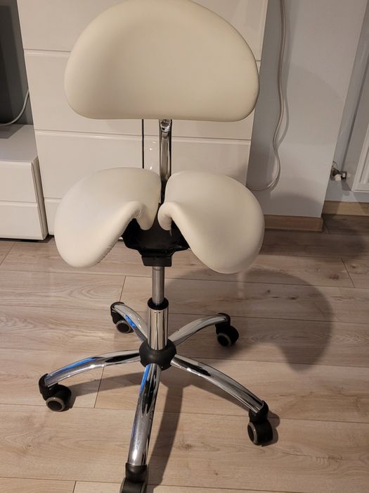 Scaun ergonimic tip şa reglabil pe inaltime, crem