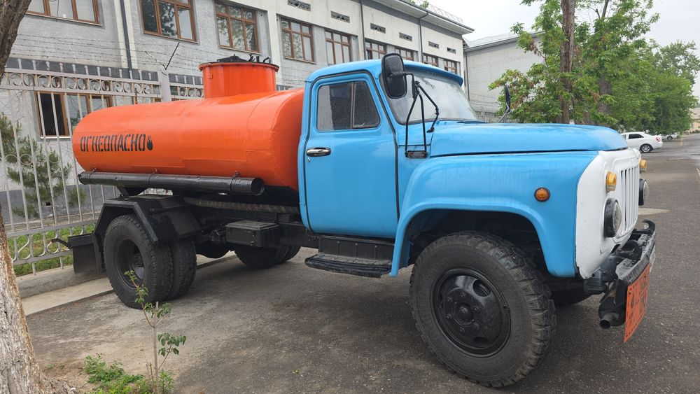 Газ 53 сотилади мошина ишлаб турибди