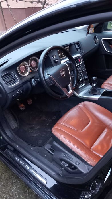 Volvo v60 2012 diesel