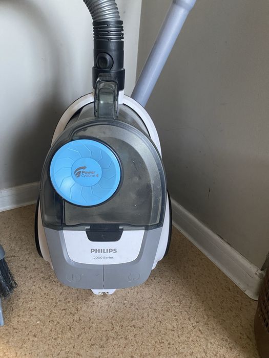 Продам Пылесос PHILIPS