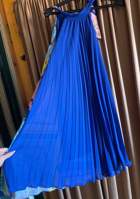 Синя широка рокля