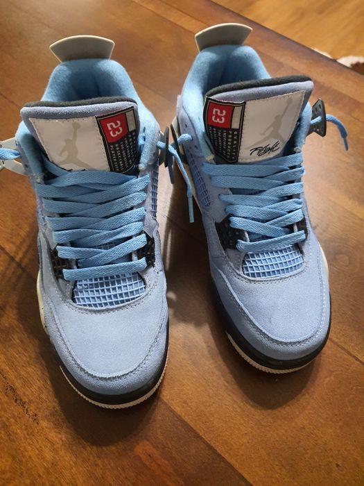 Jordan 4 Retro University Blue